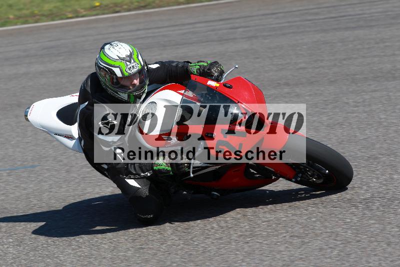 Archiv-2022/05 04.04.2022 Plüss Moto Sport ADR/Freies Fahren/21